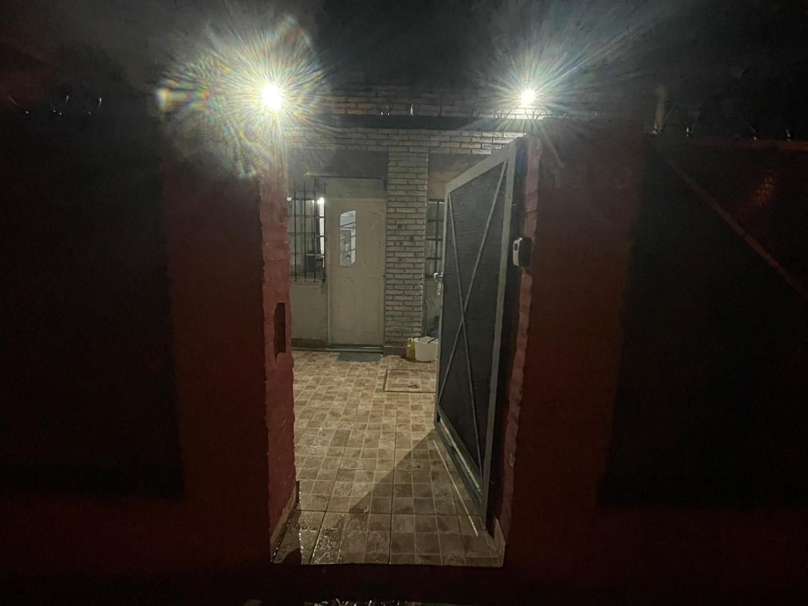 Ezeiza 2 Monoambiente Privado A 15 Minutos Del Aeropuerto Opcional Tranfer Desde Y Hacia El Aeropuerto De Ezeiza Las 24 Horas Pet Friendly Экстерьер фото